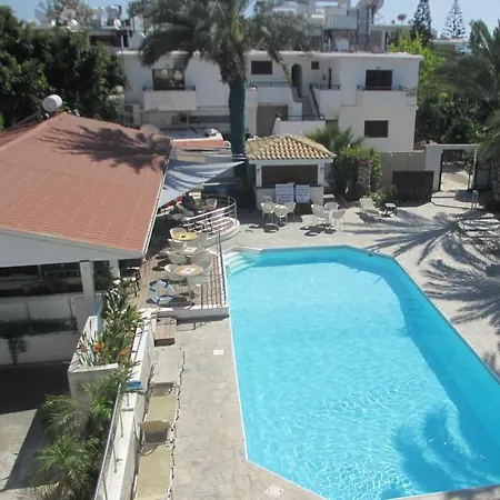 Andries Aparthotel Paphos