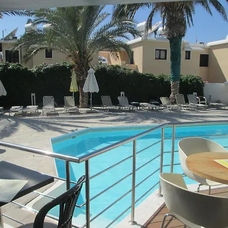 Ξενοδοχείο με διαμερίσματα Andries 3*