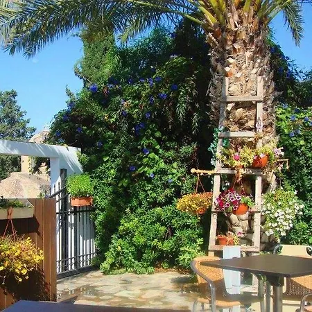 Ξενοδοχείο με διαμερίσματα Andries Πάφος