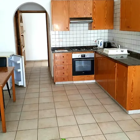 Apartahotel Andries Paphos