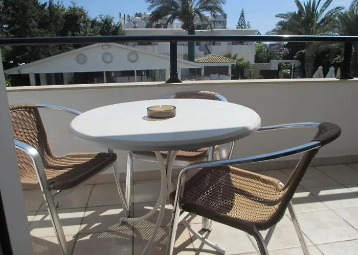 Apartahotel Andries 3*