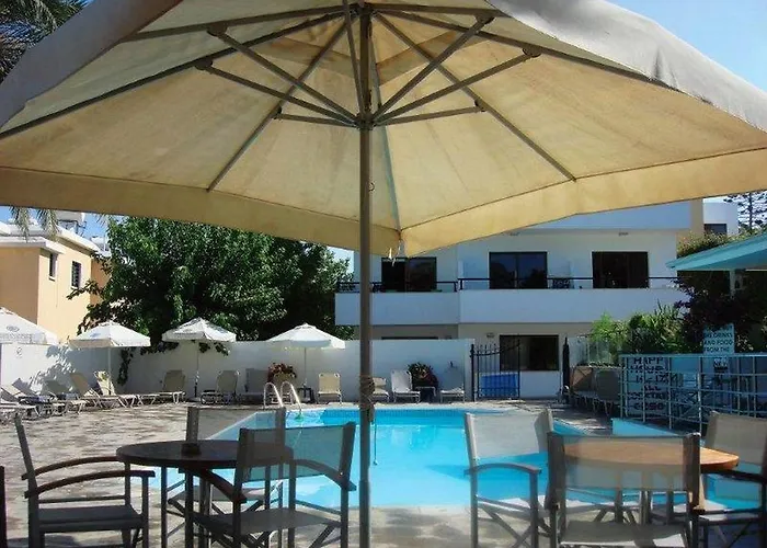 Andries Apartahotel 3*