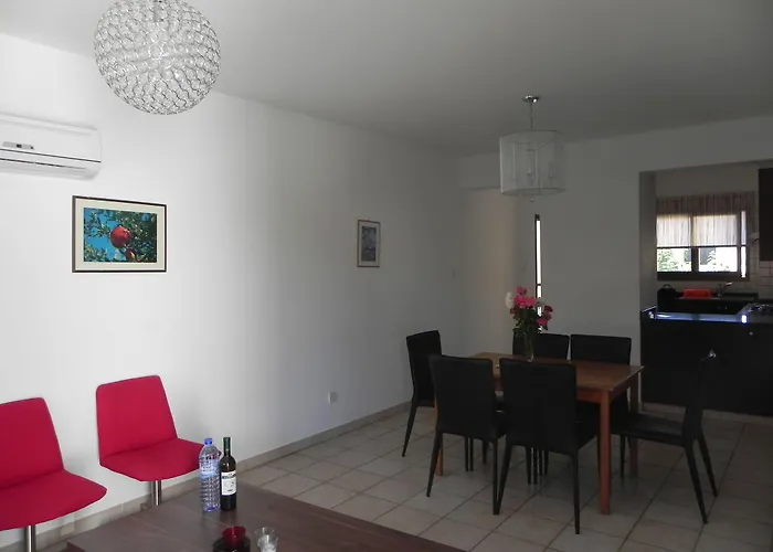 Andries Apartahotel 3*