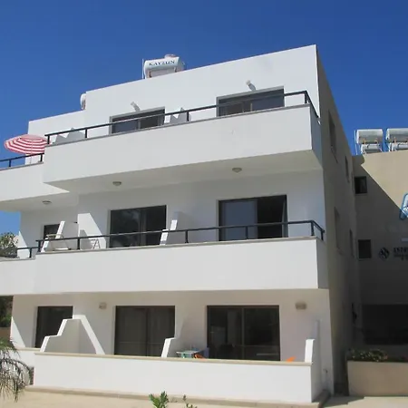 Andries מלון דירות 3*